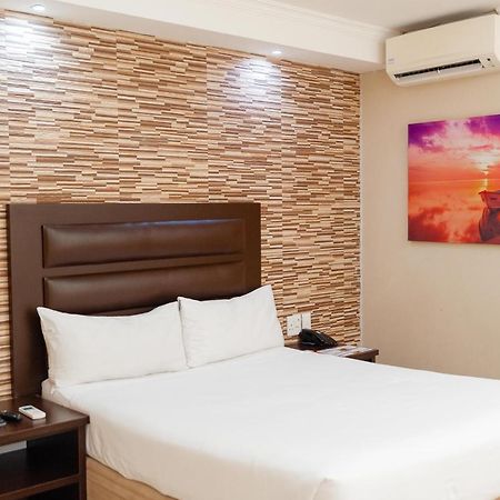 Bayside Hotel 100 Pixley Kaseme Street  Durban Buitenkant foto